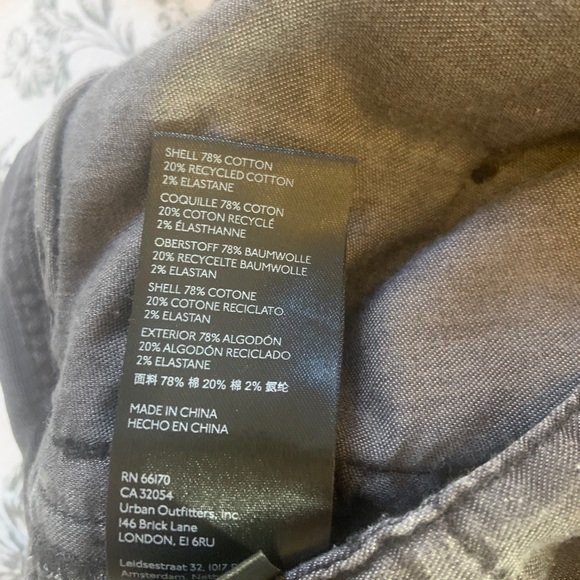 Great Anthropologie embroidered side stripe pants - Picture 5 of 7